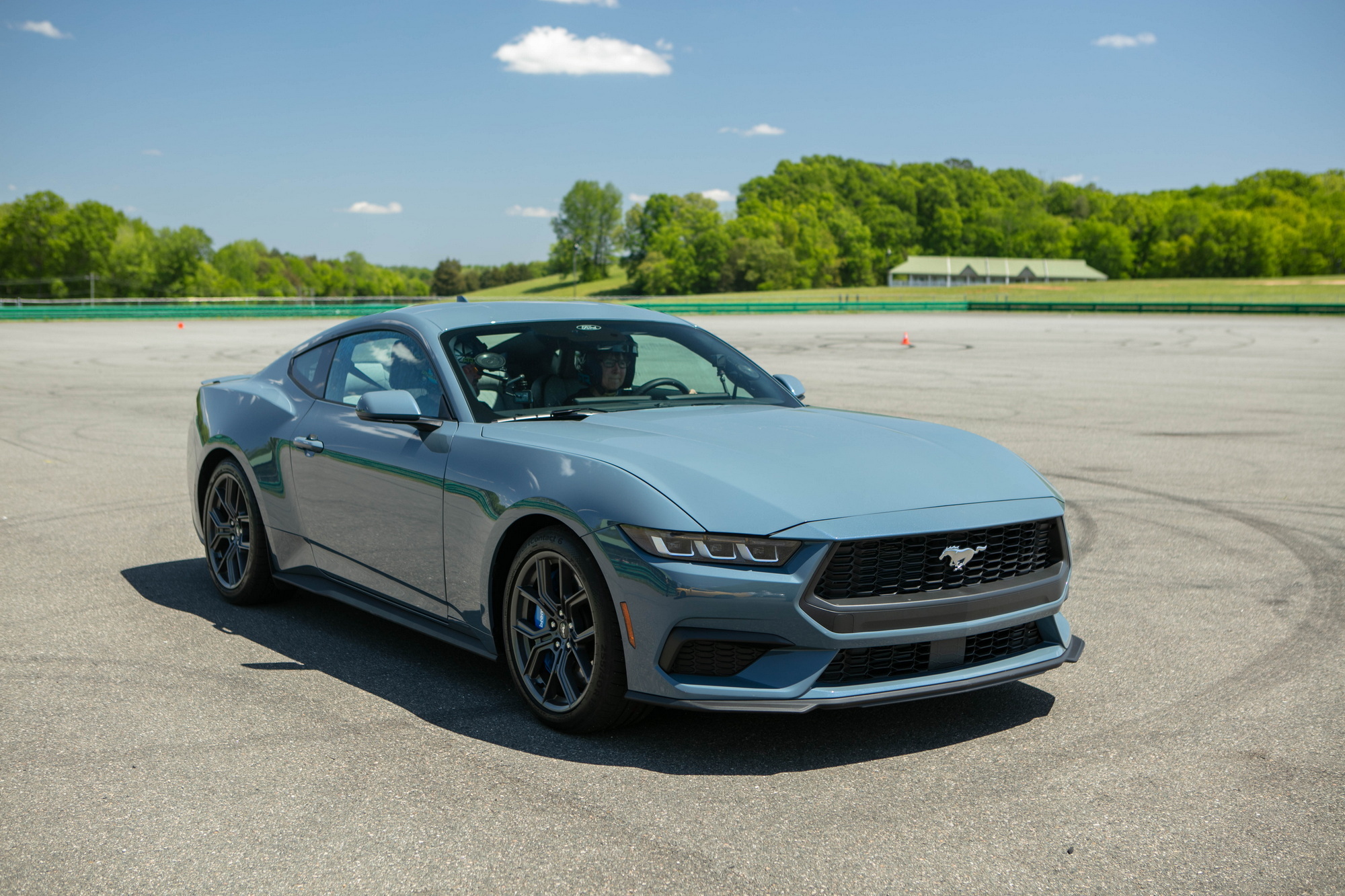 Vaughn Gittin Jr Teaches His Mom To Drift A Mustang For Mother’s Day ...