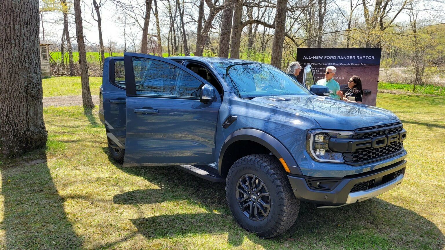 The 2024 Ford Ranger Raptor Is 405 Hp Of Awesomeness And A Steal At 56960 Carscoops 9297