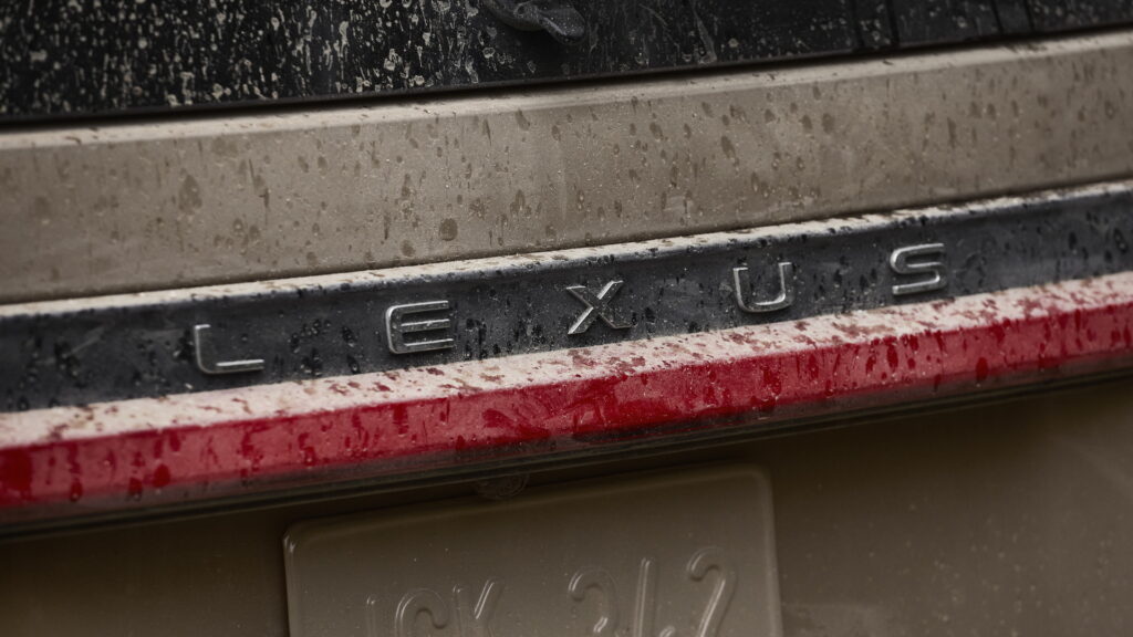 2024 Lexus GX Teaser 2 1024x576 - Auto Recent