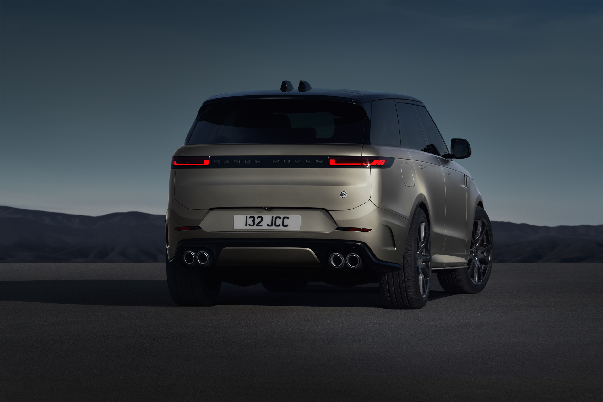 2024 Range Rover Sport SV Is A 180 MPH Super SUV With A 626HP BMW V8