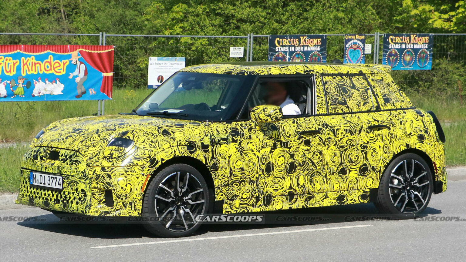 2025 MINI Cooper 5Door Hits The Streets With An Evolutionary Design