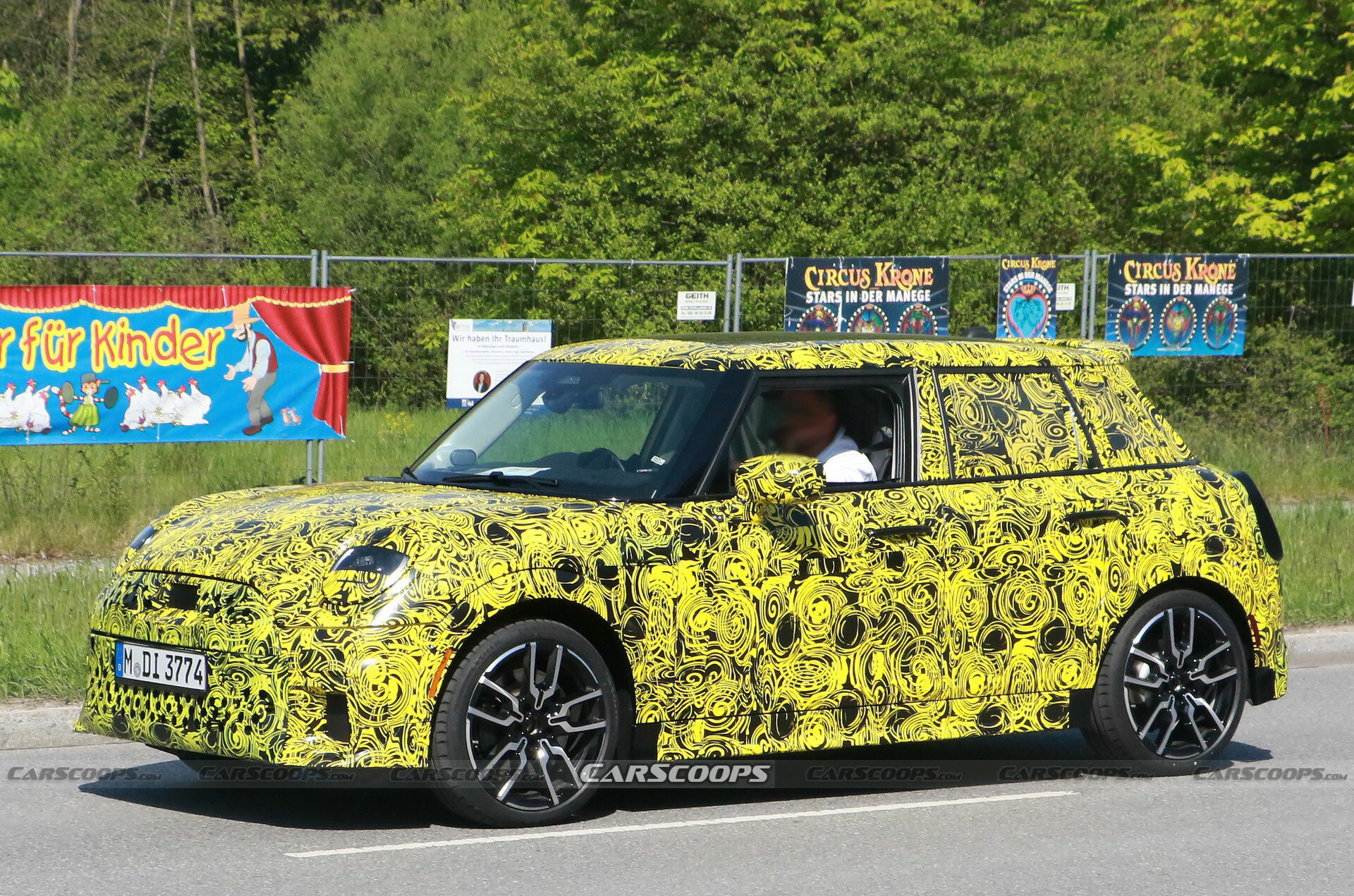 2025 MINI Cooper 5Door Hits The Streets With An Evolutionary Design