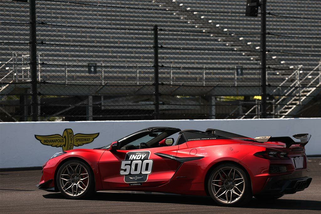 Chevrolet Corvette z06 кросса