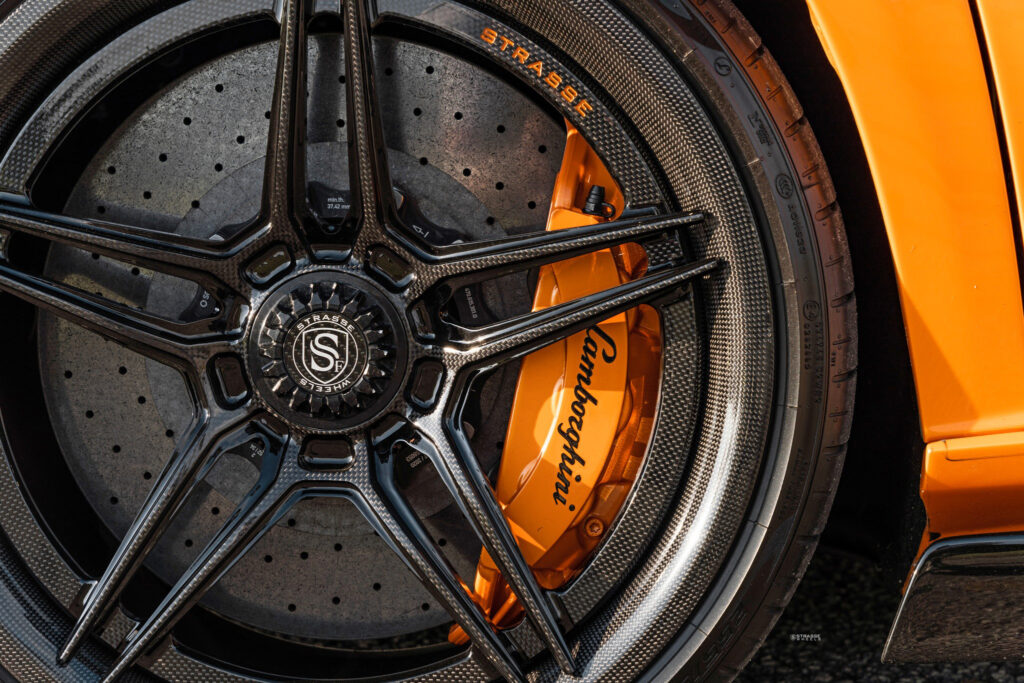 Lamborghini Aventador SVJ Roadster Tries Carbon Wheels On For Size |  Carscoops