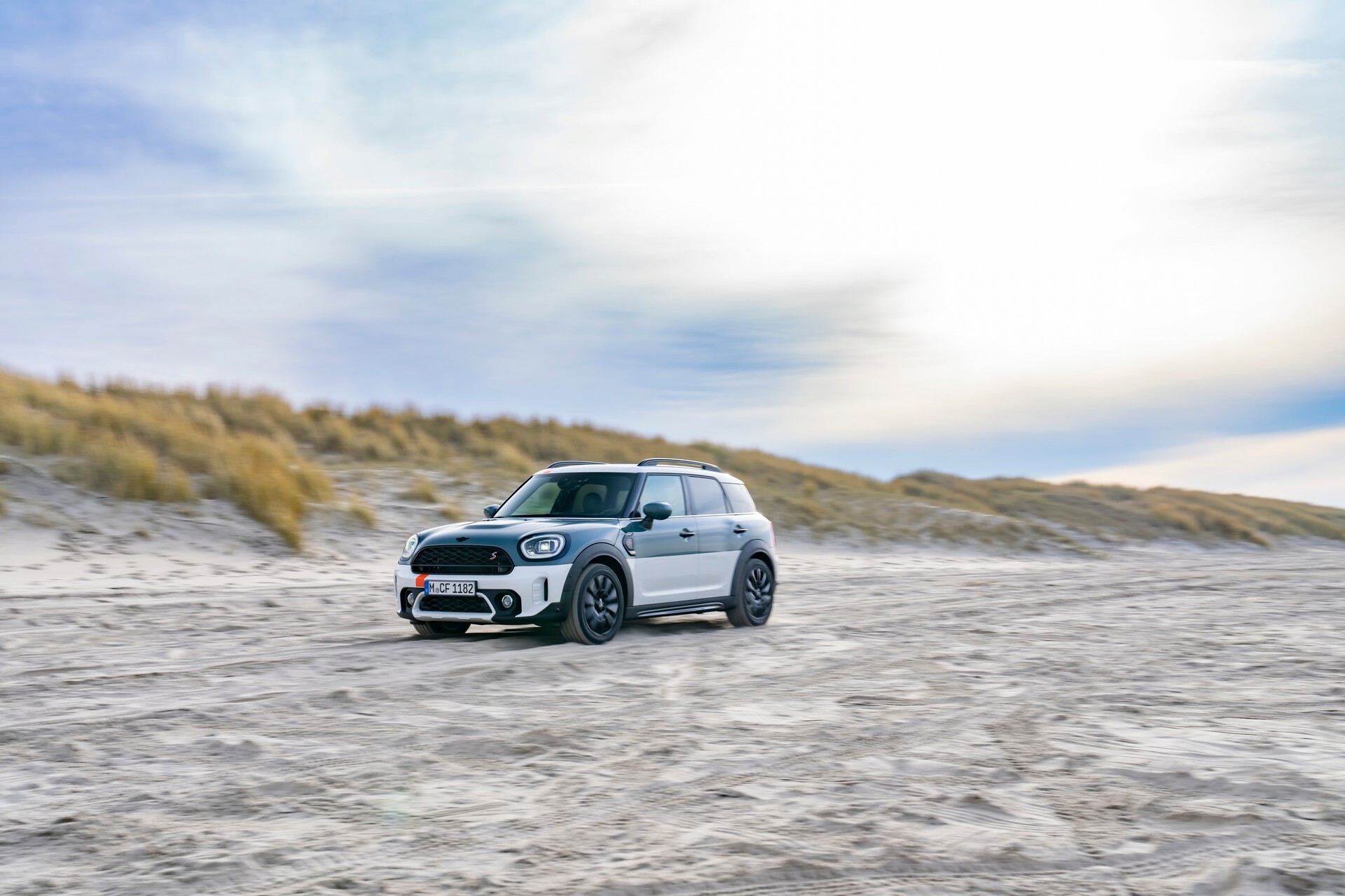 MINI Cooper S Countryman ALL4 Uncharted Edition Debuts As A Two-Tone ...