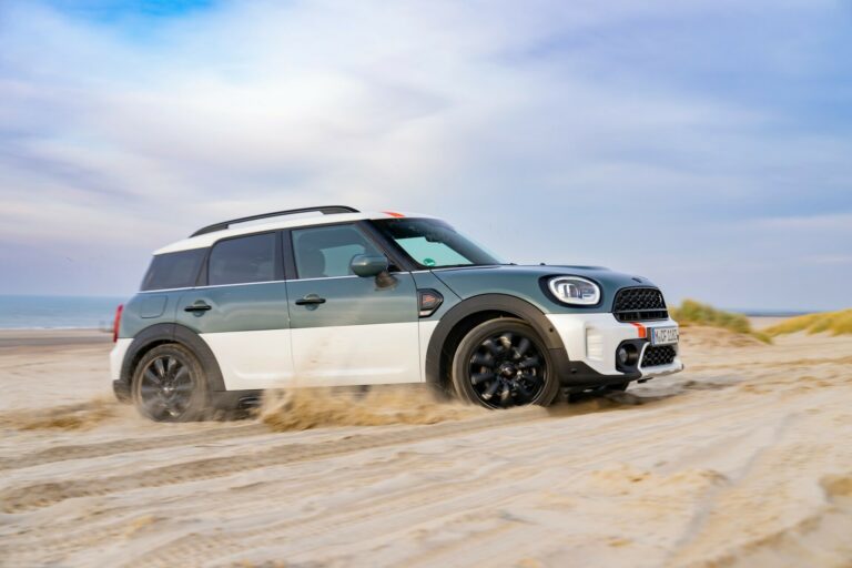 MINI Cooper S Countryman ALL4 Uncharted Edition Debuts As A Two-Tone ...