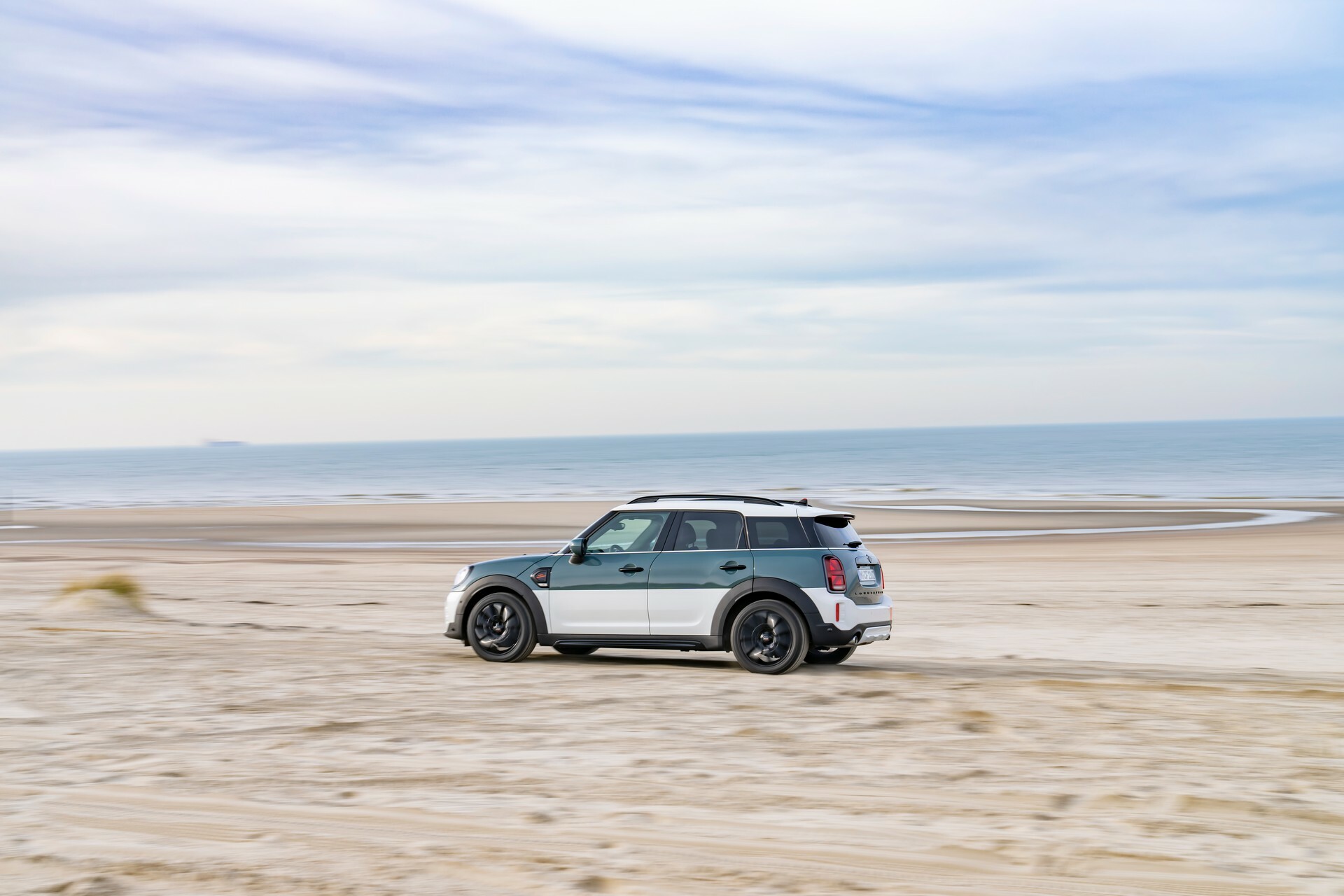 Mini Cooper s 5 у моря