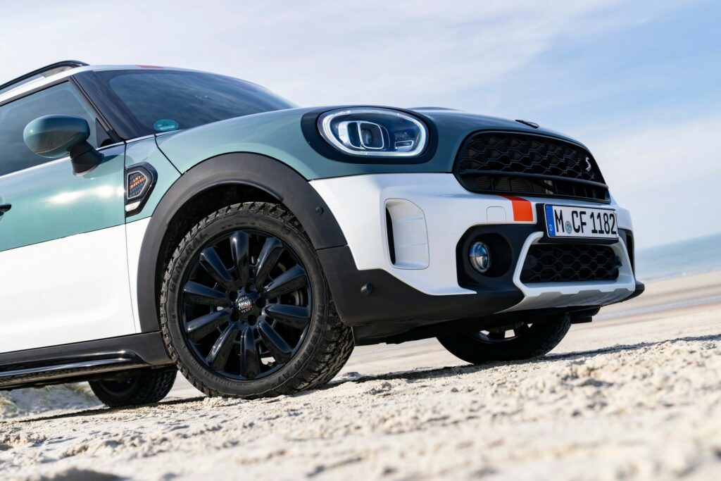 Postcard Story. The MINI Cooper S Countryman ALL4 Uncharted Edition.