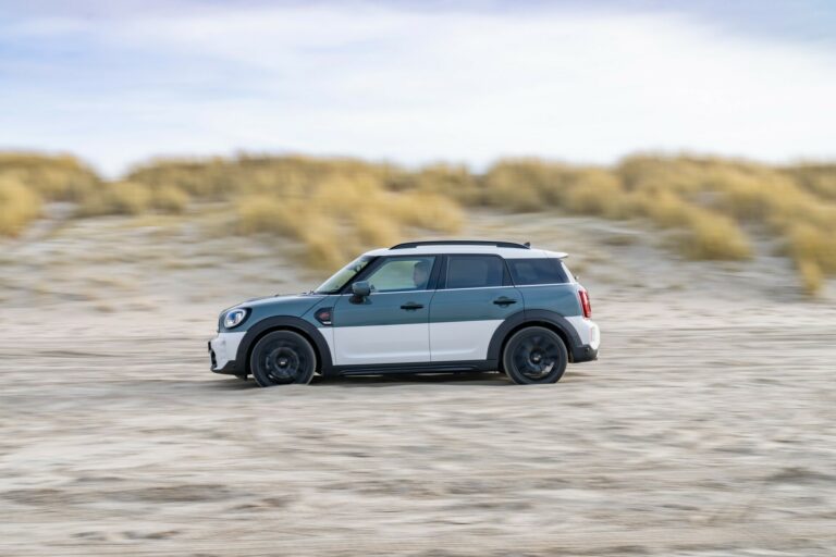 MINI Cooper S Countryman ALL4 Uncharted Edition Debuts As A Two-Tone ...