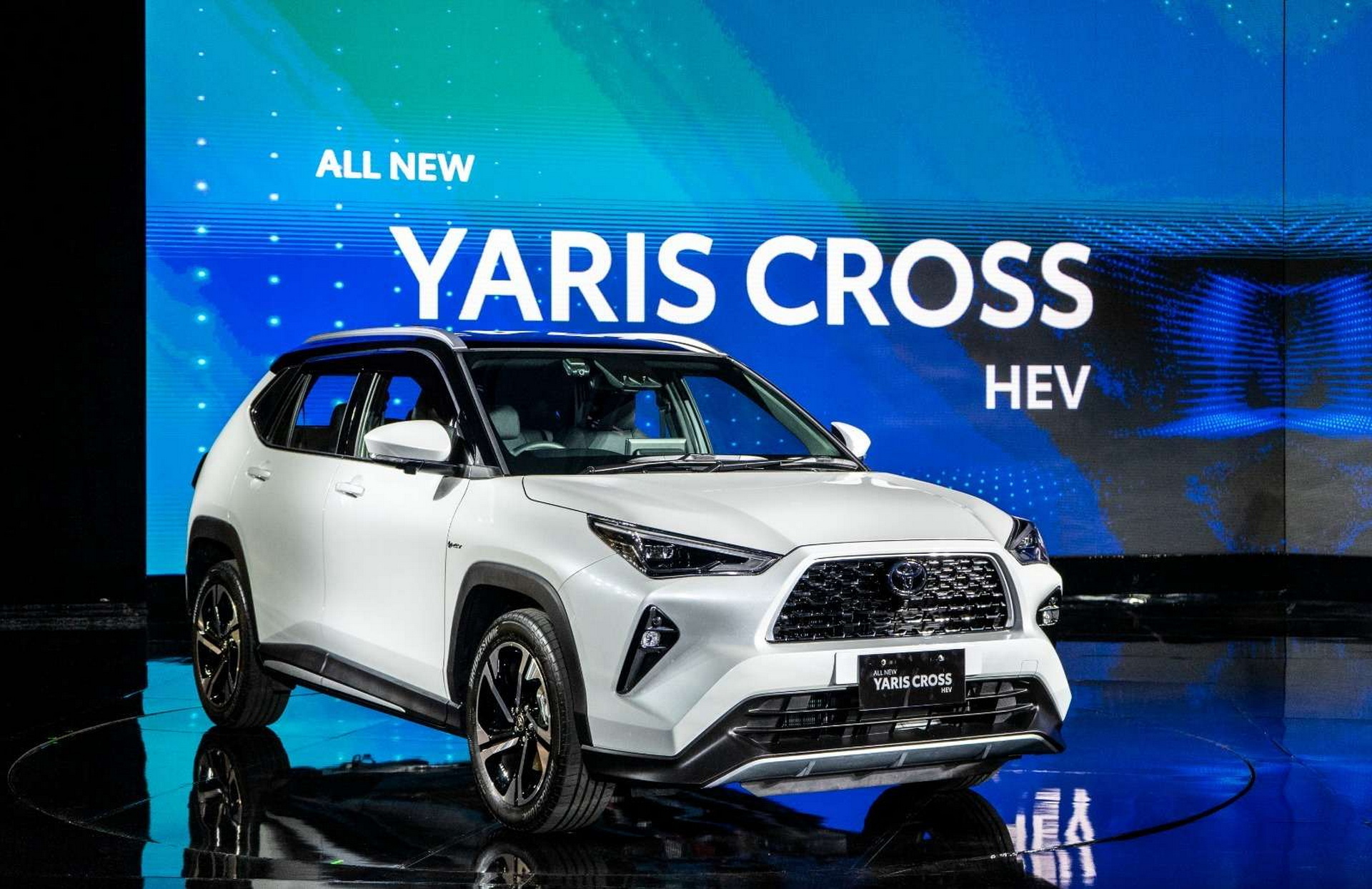 New Toyota Yaris Cross Debuts In Indonesia, Looks Like A Mini ...