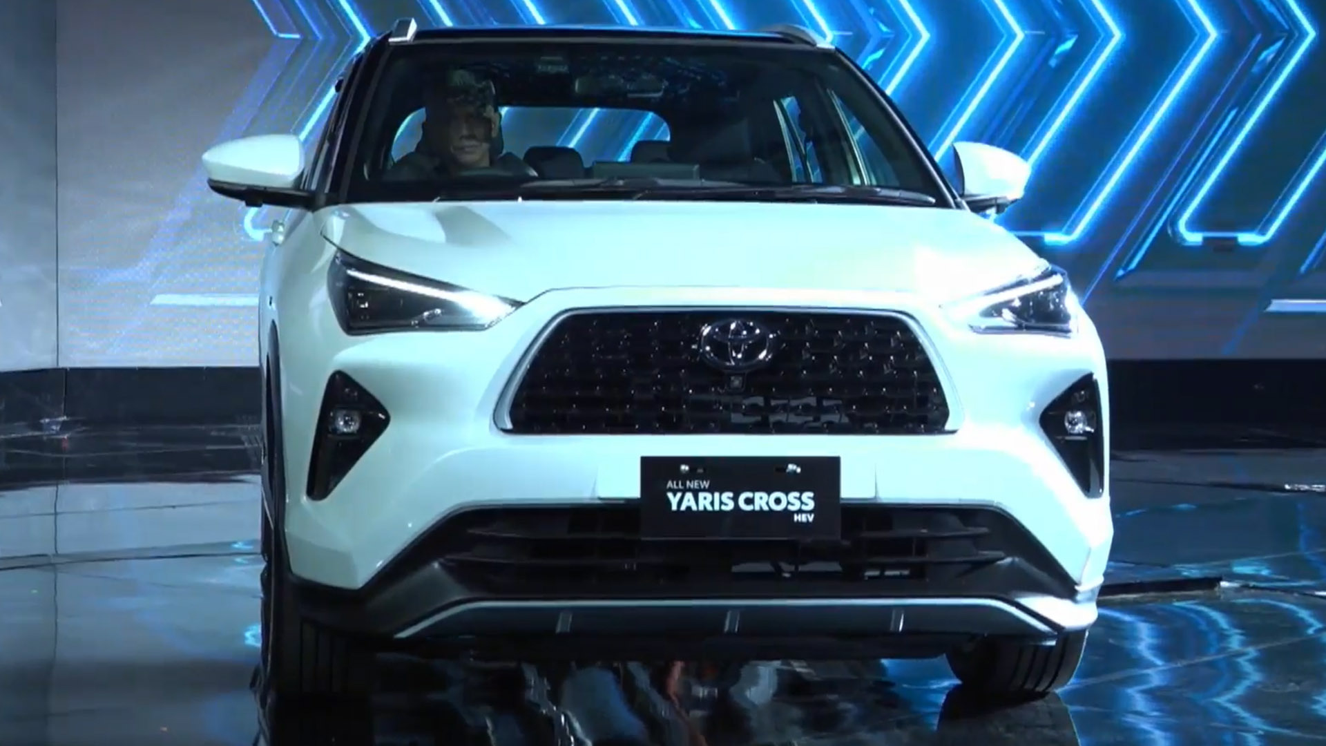 New Toyota Yaris Cross Debuts In Indonesia, Looks Like A Mini ...