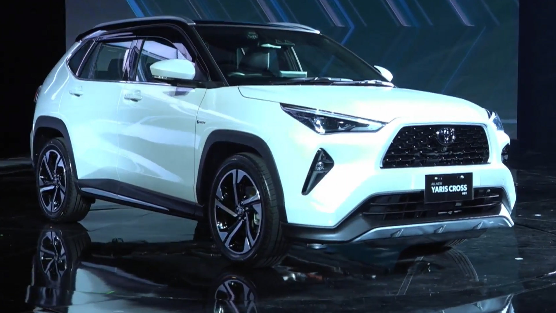 New Toyota Yaris Cross Debuts In Indonesia Looks Like A Mini Highlander Carscoops