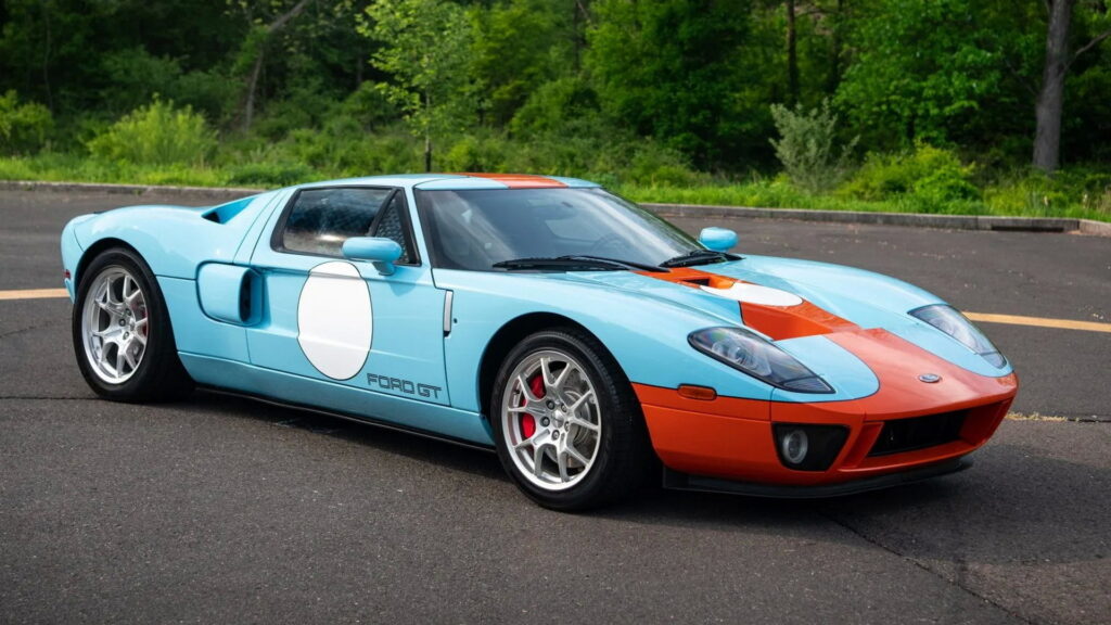  This 2006 Ford GT Heritage Edition Is A ‘Cheaper’ Way Into The Club