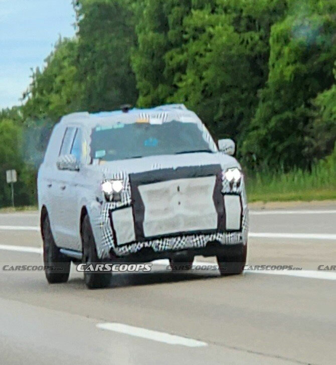 U Spy The 2025 Ford Expedition Testing In Detroit | Carscoops