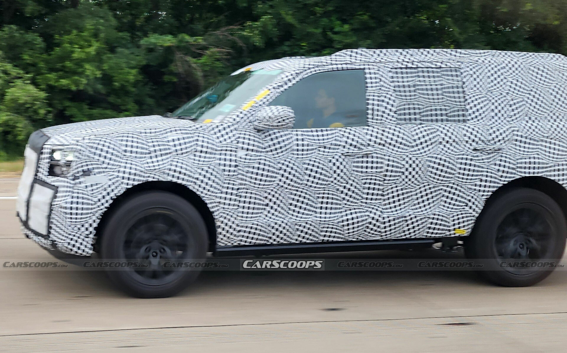 U Spy The 2025 Ford Expedition Testing In Detroit Carscoops