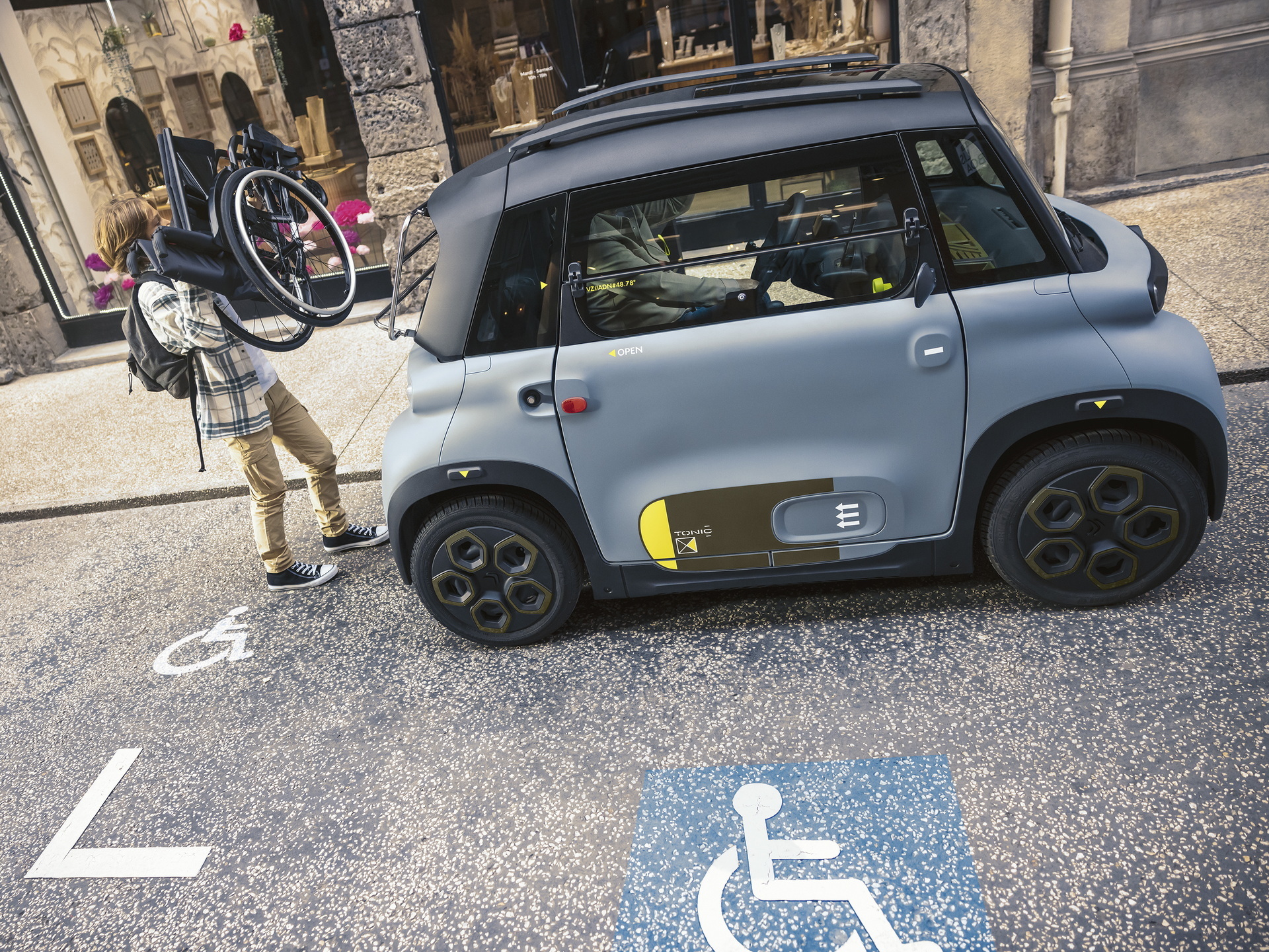 Citroen “Ami For All” Is A Wheelchair-Friendly Prototype EV For ...