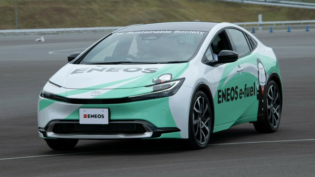  Eneos Tests Synthetic Fuel On Toyota Prius And GR86