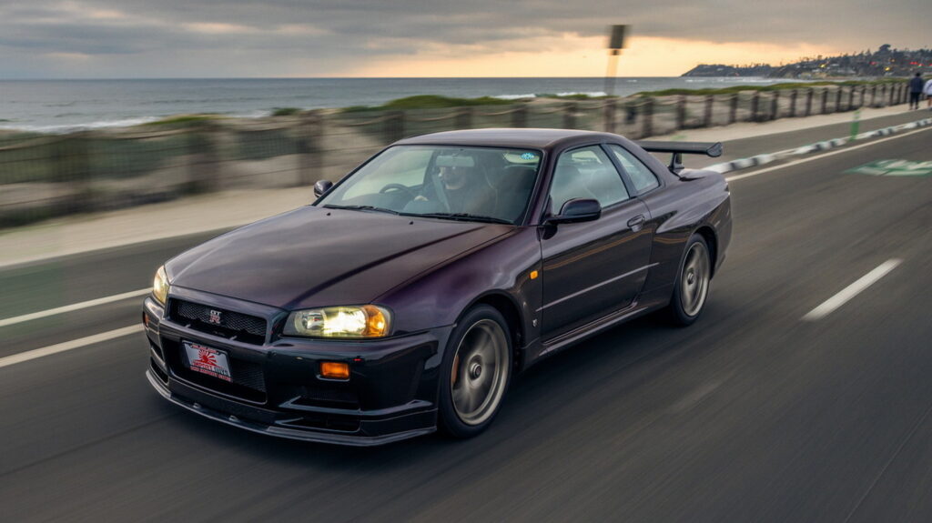 Nissan Skyline GT-R R32 - review, history, prices and specs