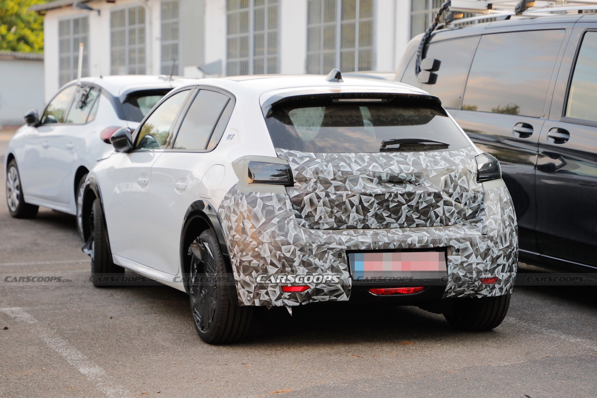 The Peugeot e-208 Gets a Little More Power and Range for 2023