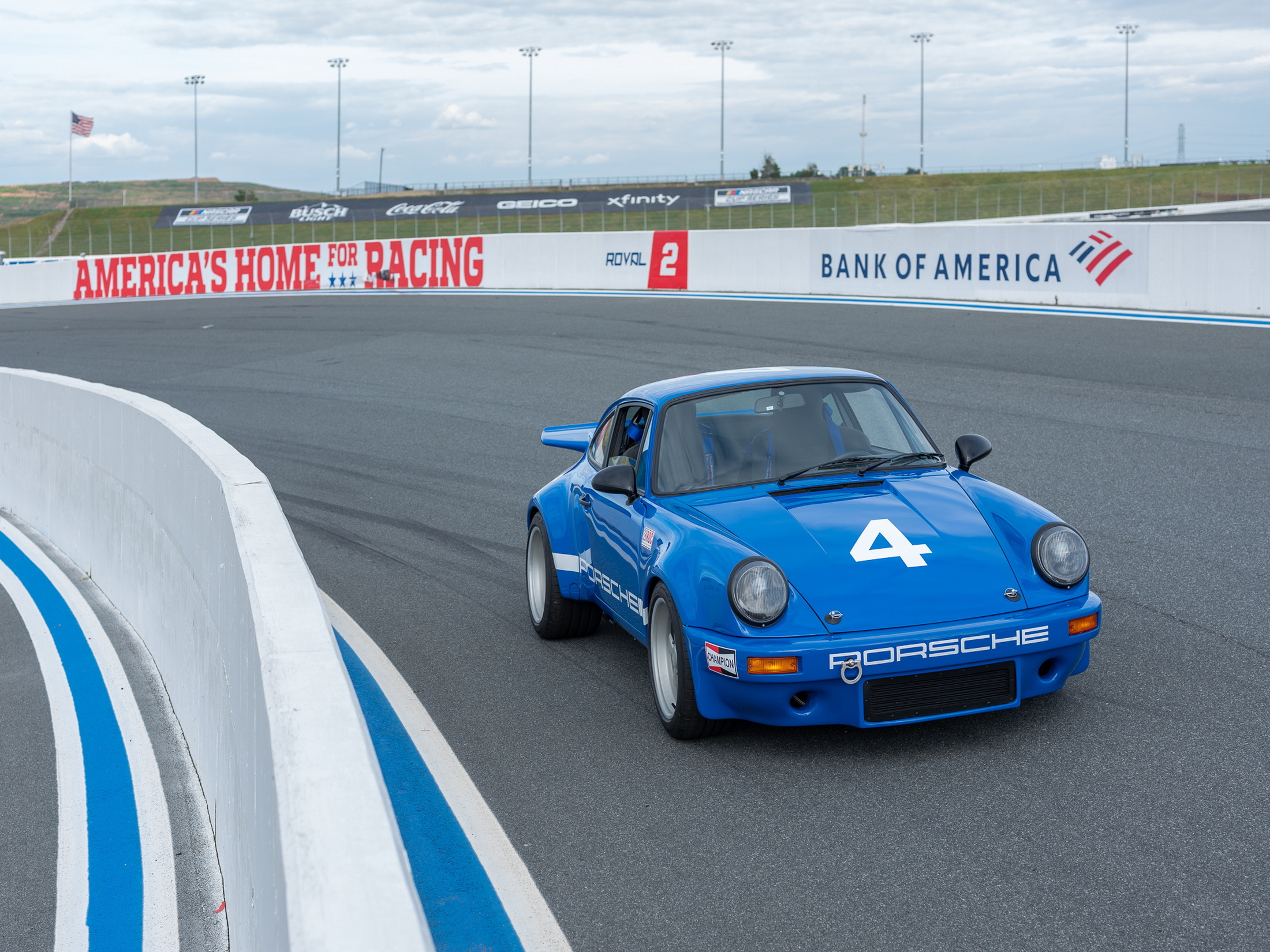 Porsche 911 RSR Race track