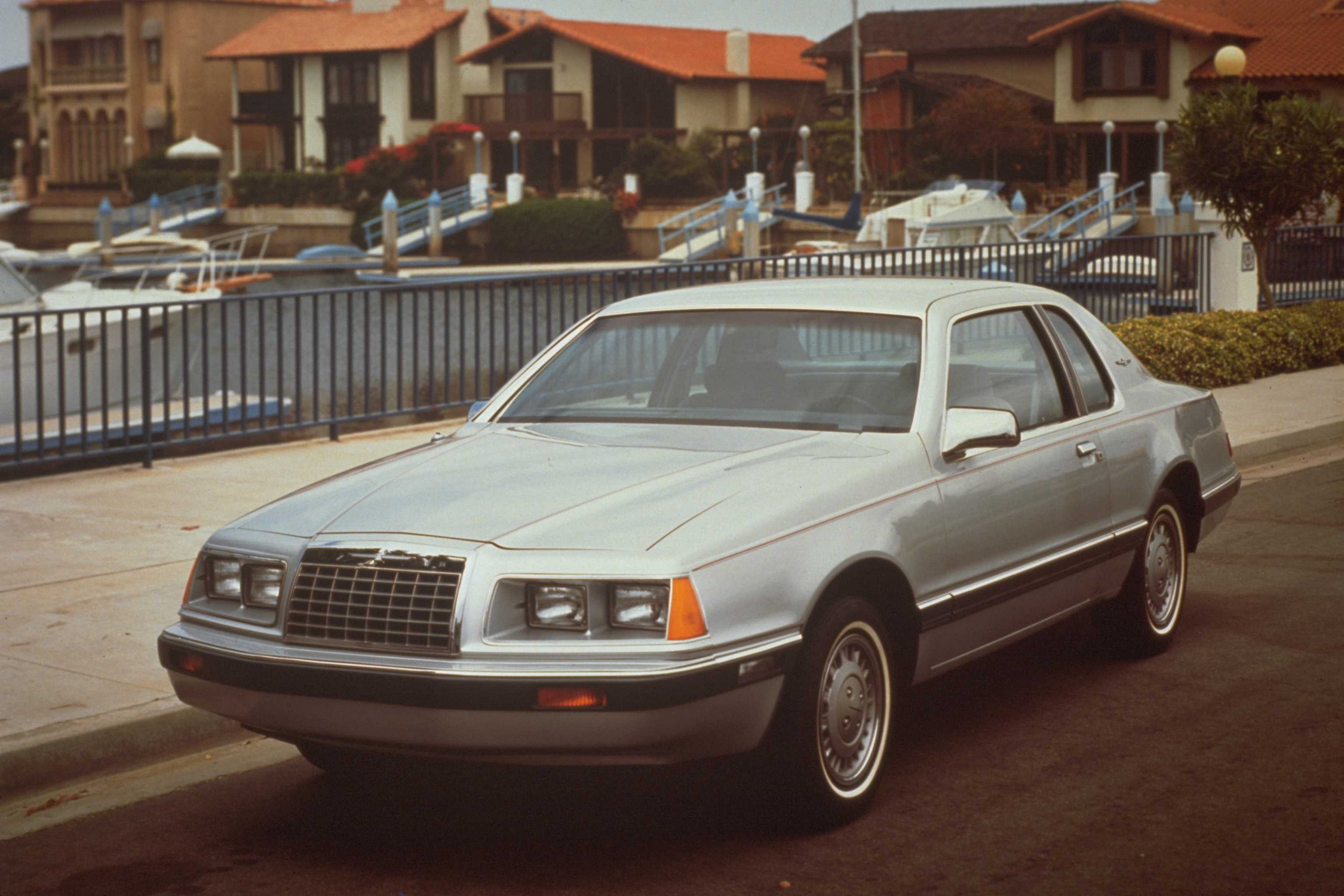 Машины 80. Ford Thunderbird 1983. Ford Thunderbird 1984. Ford Thunderbird 1985. Ford Thunderbird 1986.