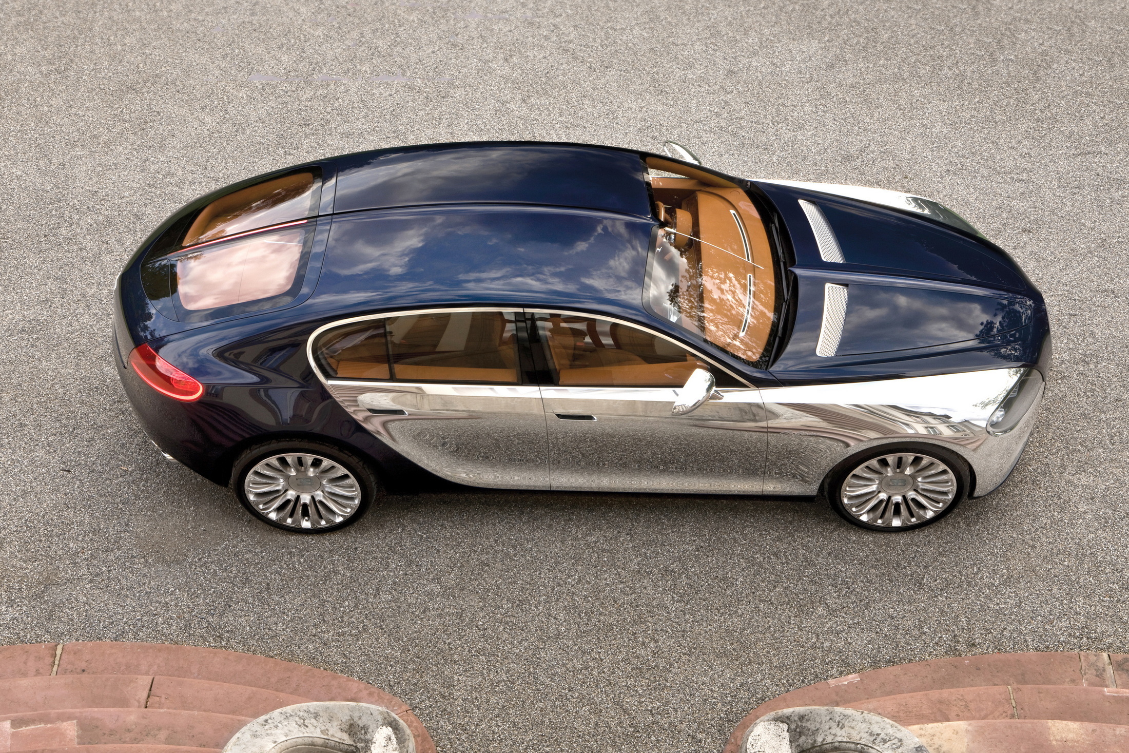 Bugatti galibier. Бугатти 16c Galibier 2020. Bugatti Galibier 16c салон. Bugatti Galibier 16c. Бугатти 16 с Галибер.