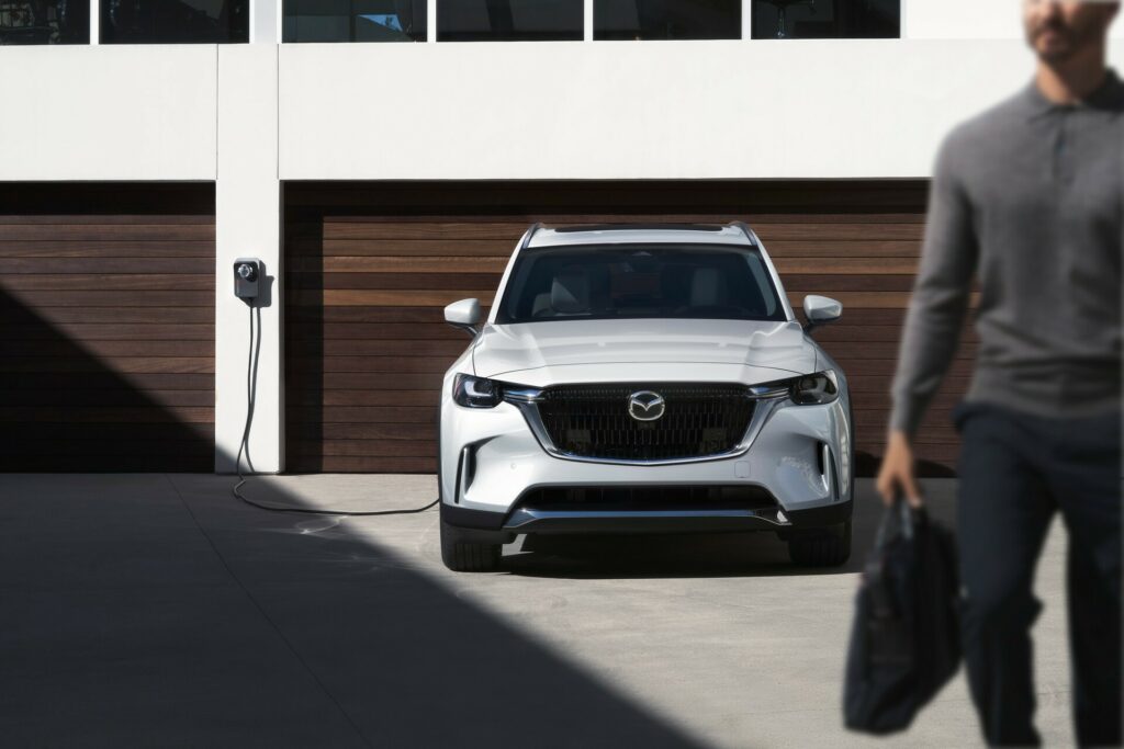     Mazda CX-70 reporté à 2024, nouveau véhicule électrique arrivant en 2025