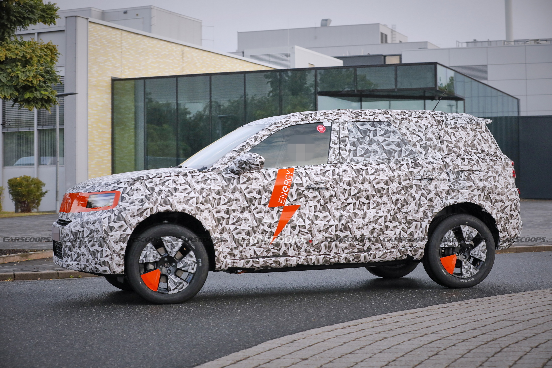 2024 Opel Crossland EV Spied Sending Strong Citroen Vibes Carscoops   2024 Opel Crossland EV Scoop 9 