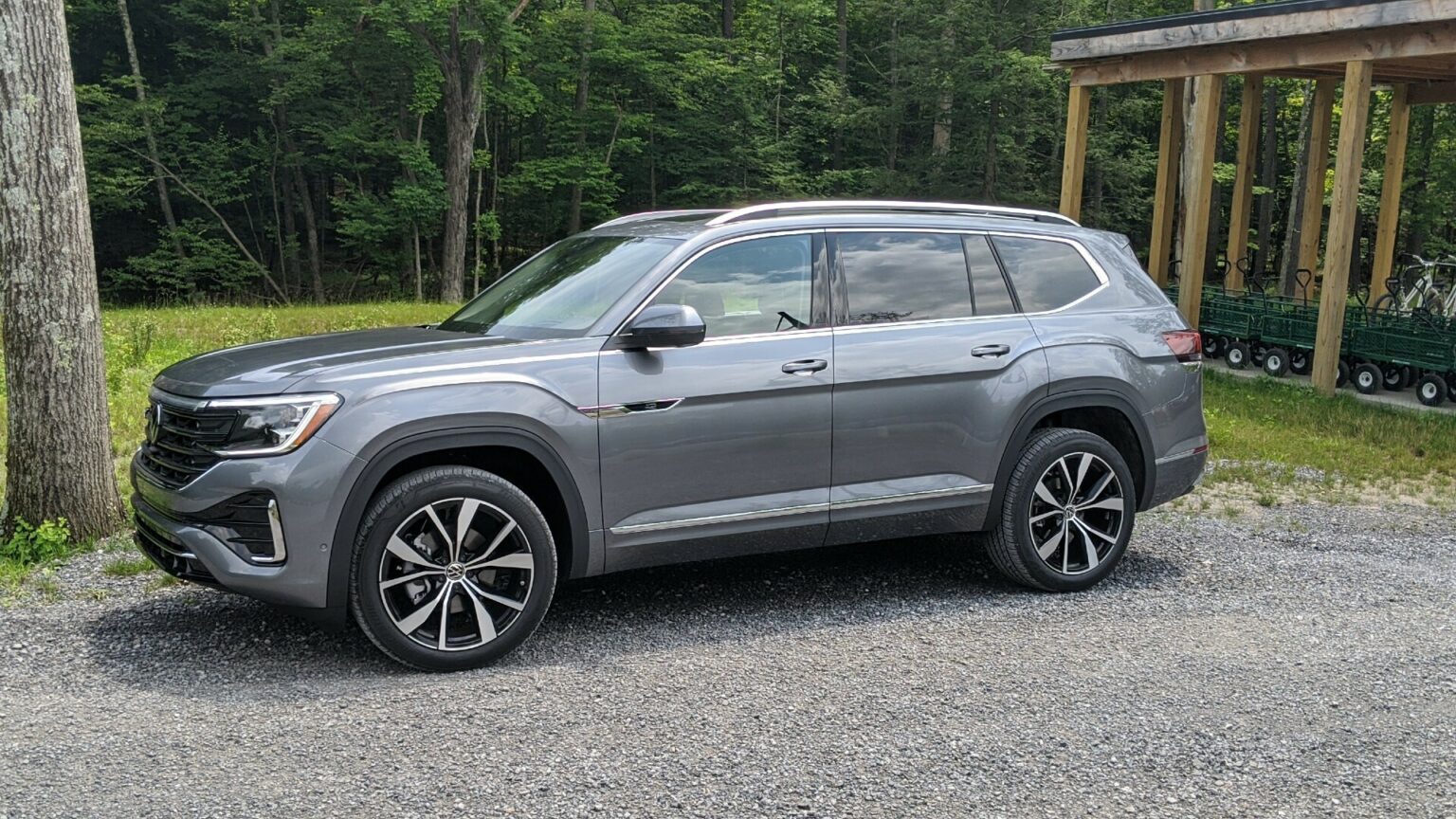 We Re Driving The 2024 VW Atlas And Atlas Cross Sport What Do You Want   2024 VW Atlas Rivers For Carscoops 1536x864 