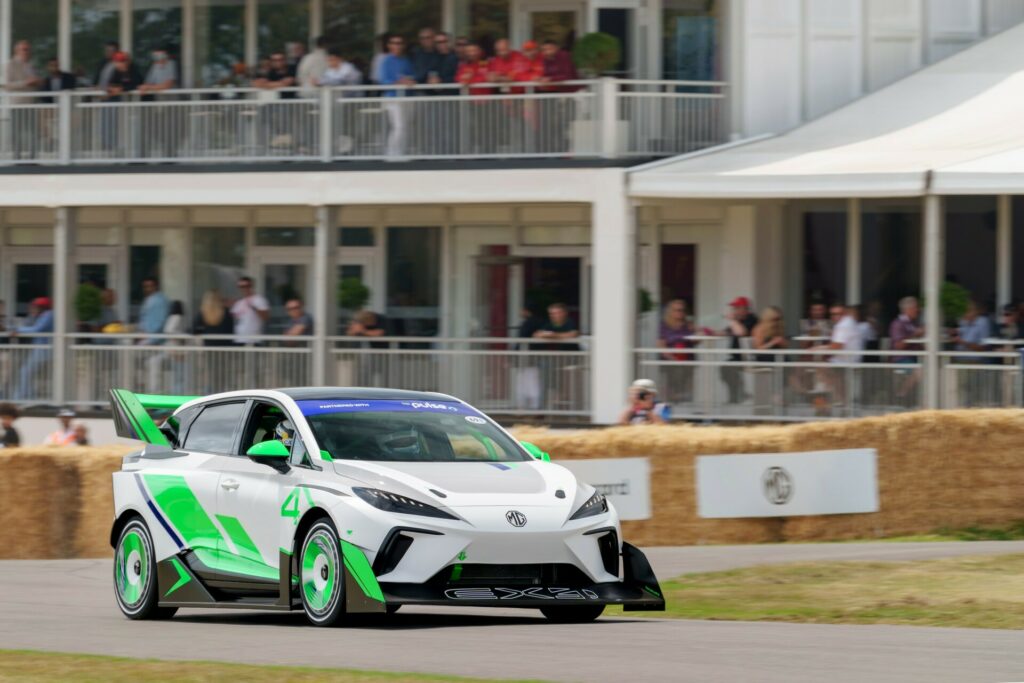  MG Cyberster And EX4 Concept Bring Electric Performance To Goodwood