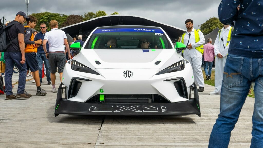  MG Cyberster And EX4 Concept Bring Electric Performance To Goodwood