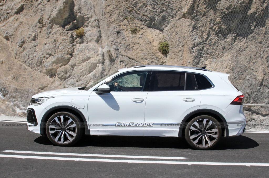 2024 VW Tiguan PHEV Spied Putting 62-Mile Electric Range To The Test ...