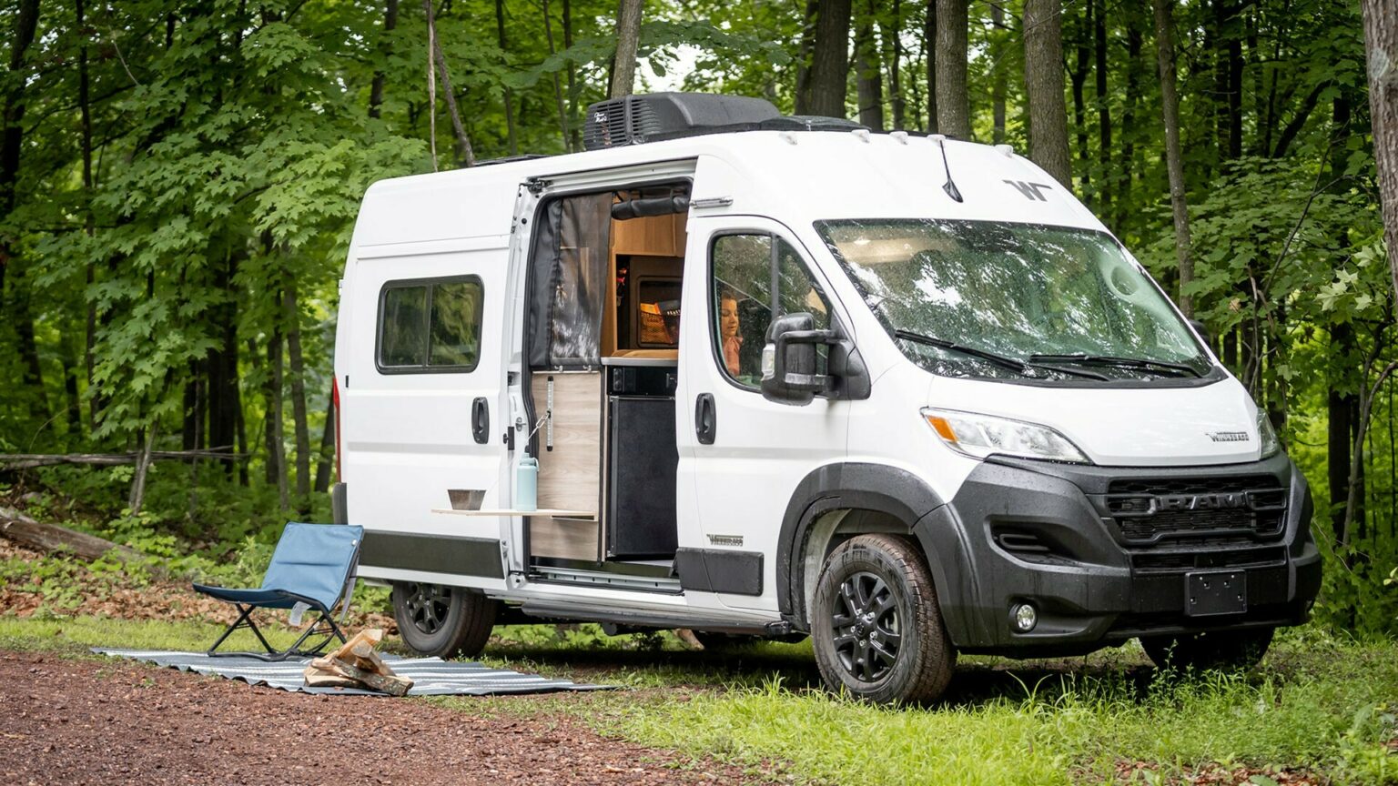 Winnebago And EcoFlow Partner To Create Off-Grid Camper With A 5 kWh ...