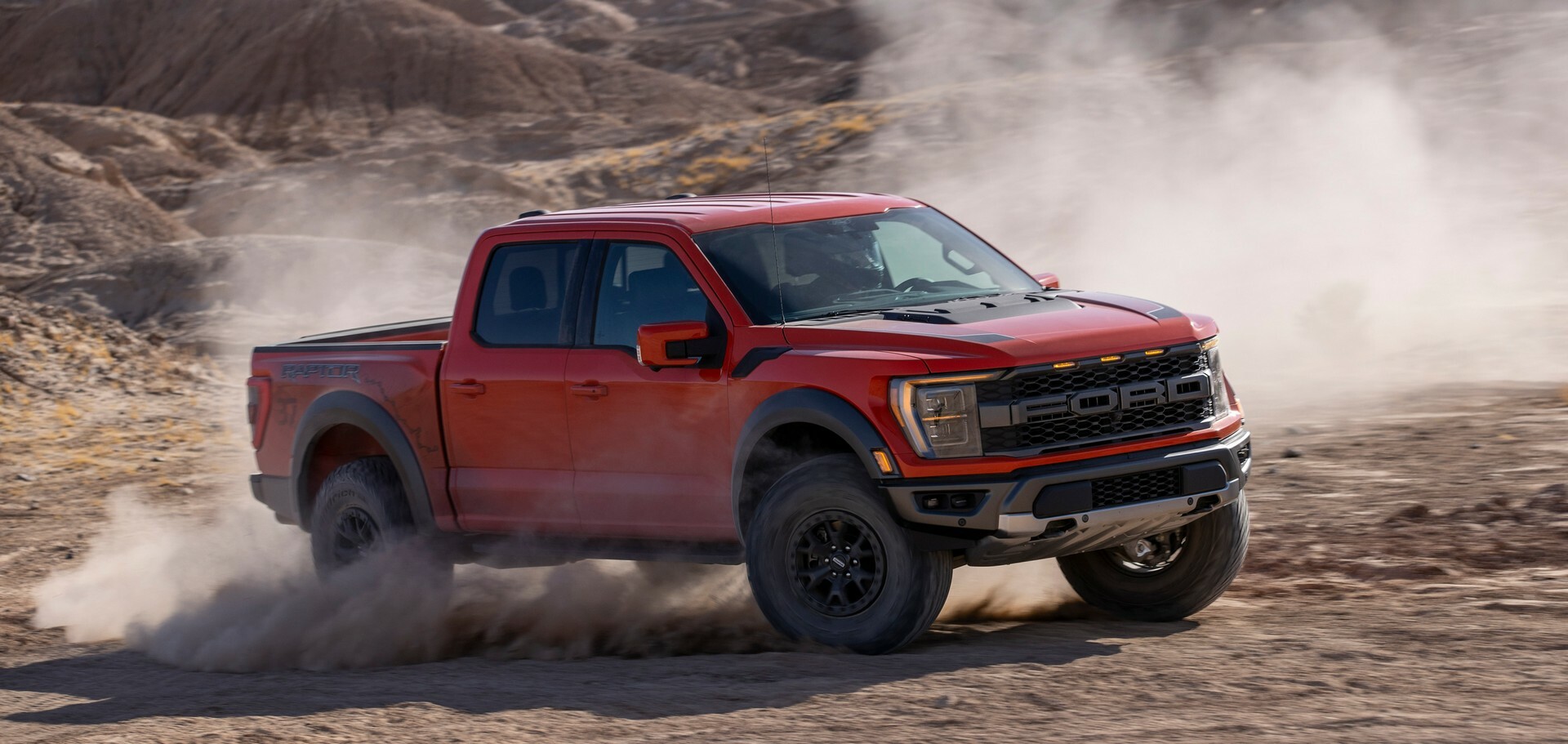 Ford f 150 Raptor вид спереди