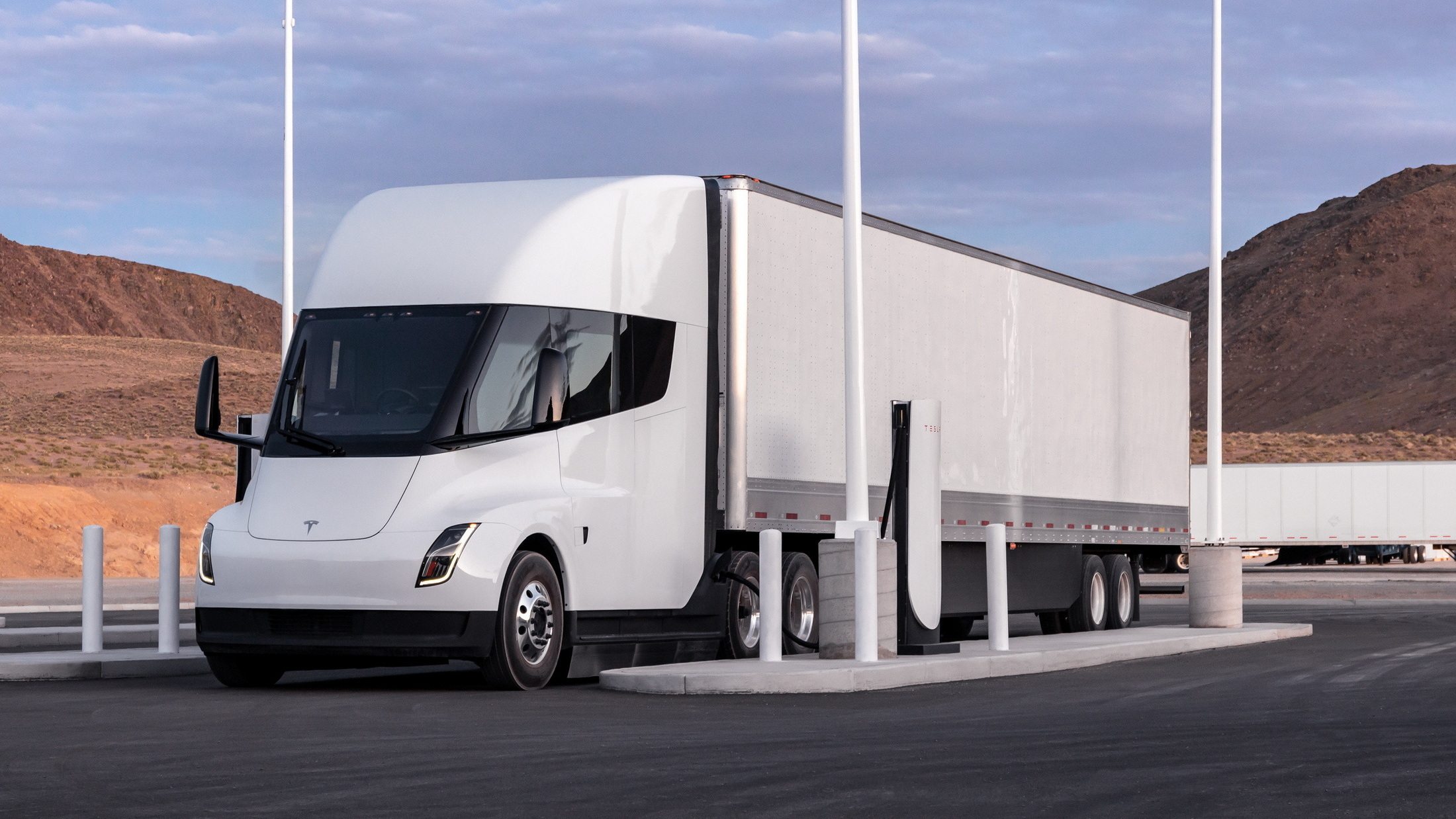 Tesla Seeks Nearly 0 Million In Gov’t Funds To Create California-Texas Electric Semi Charging Network