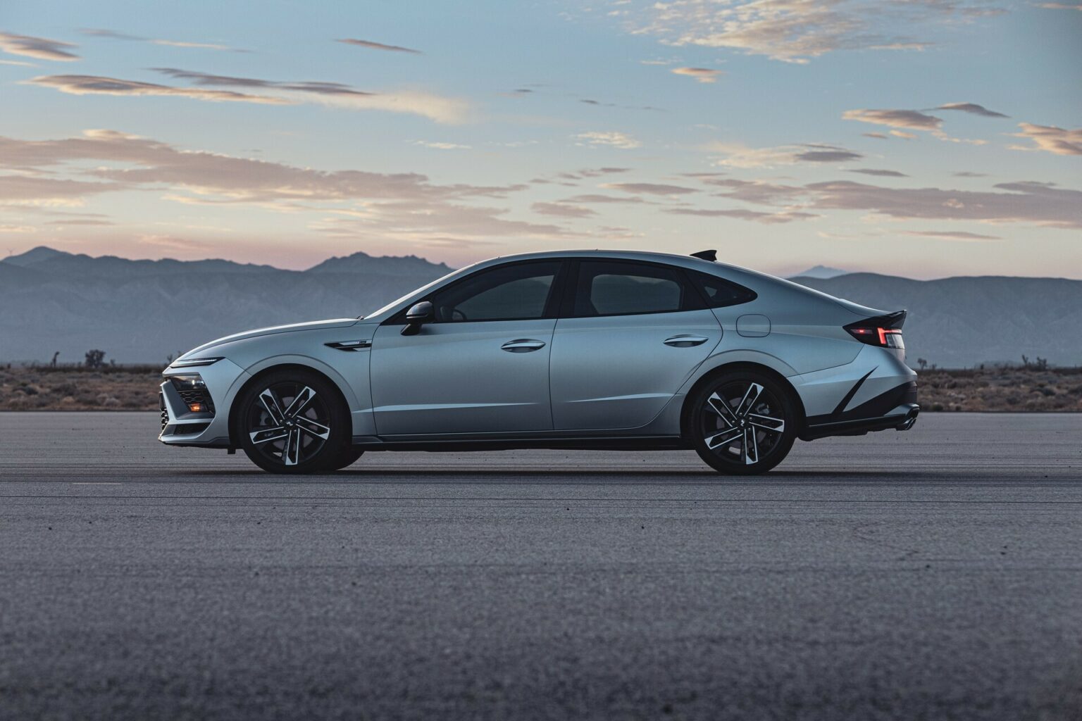 2024 Hyundai Sonata Arrives In America With Bold Looks And Optional AWD ...