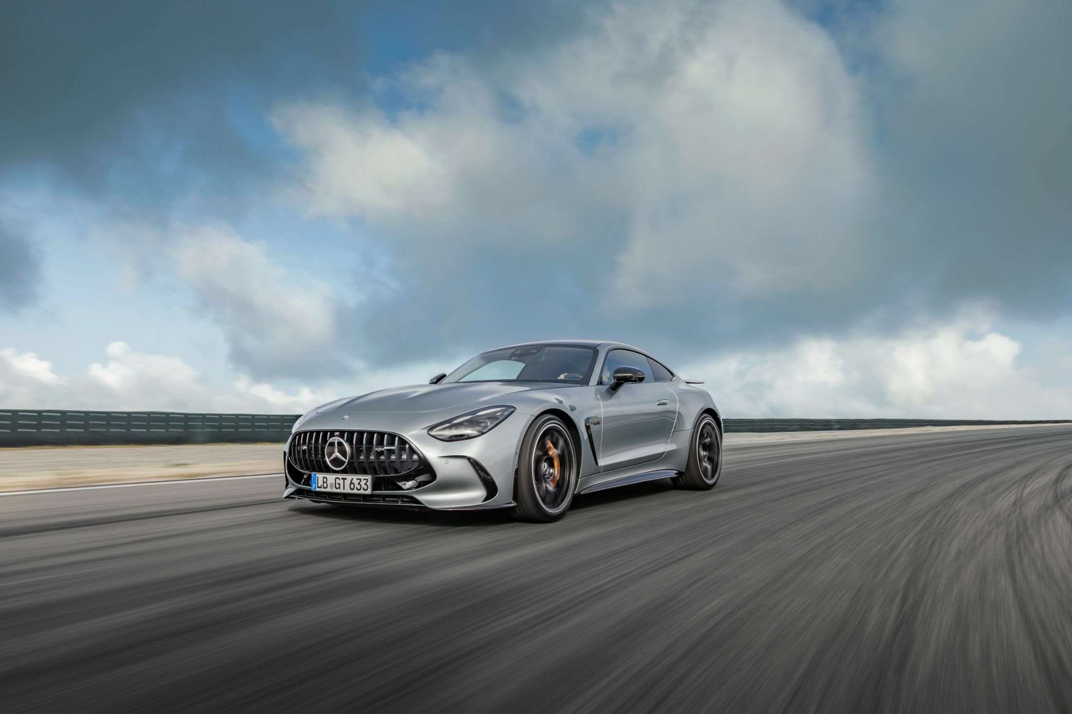 Mercedes AMG gt r