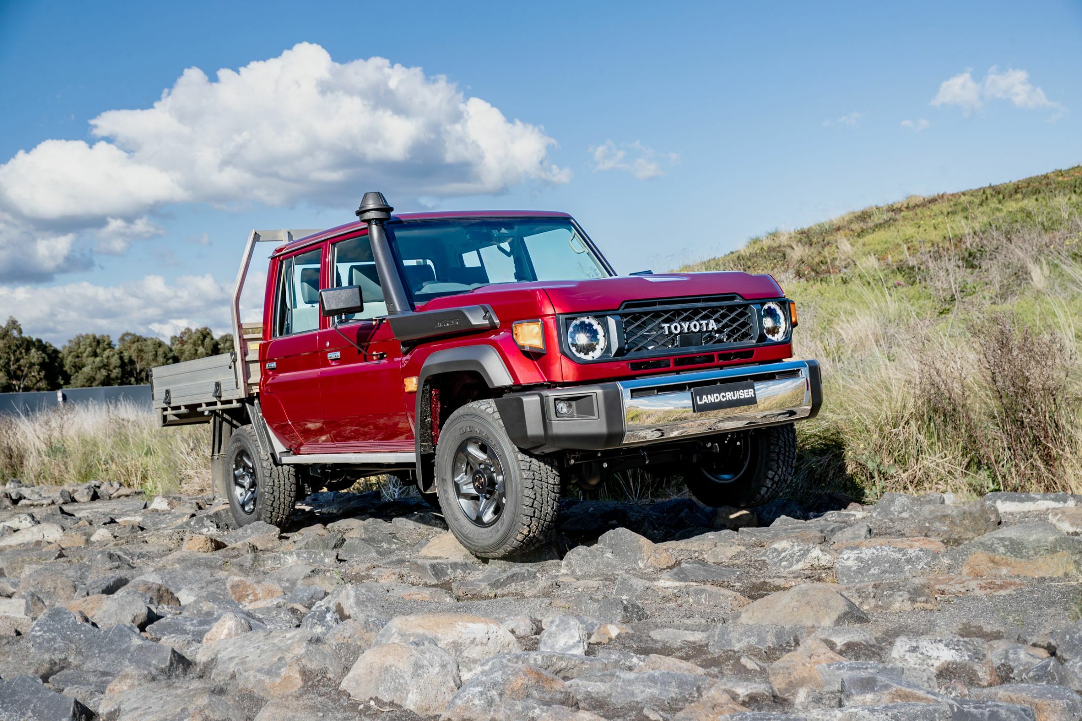 Nearly 40YearOld Toyota Land Cruiser 70 Series Gets Upgraded With