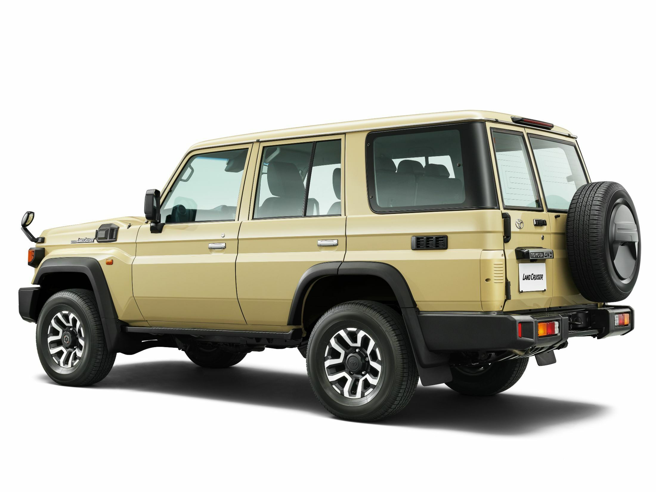 Nearly 40YearOld Toyota Land Cruiser 70 Series Gets Upgraded With