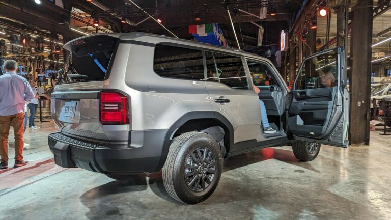 2025 Toyota Compact Land Cruiser: What We Know About The Ford Bronco ...