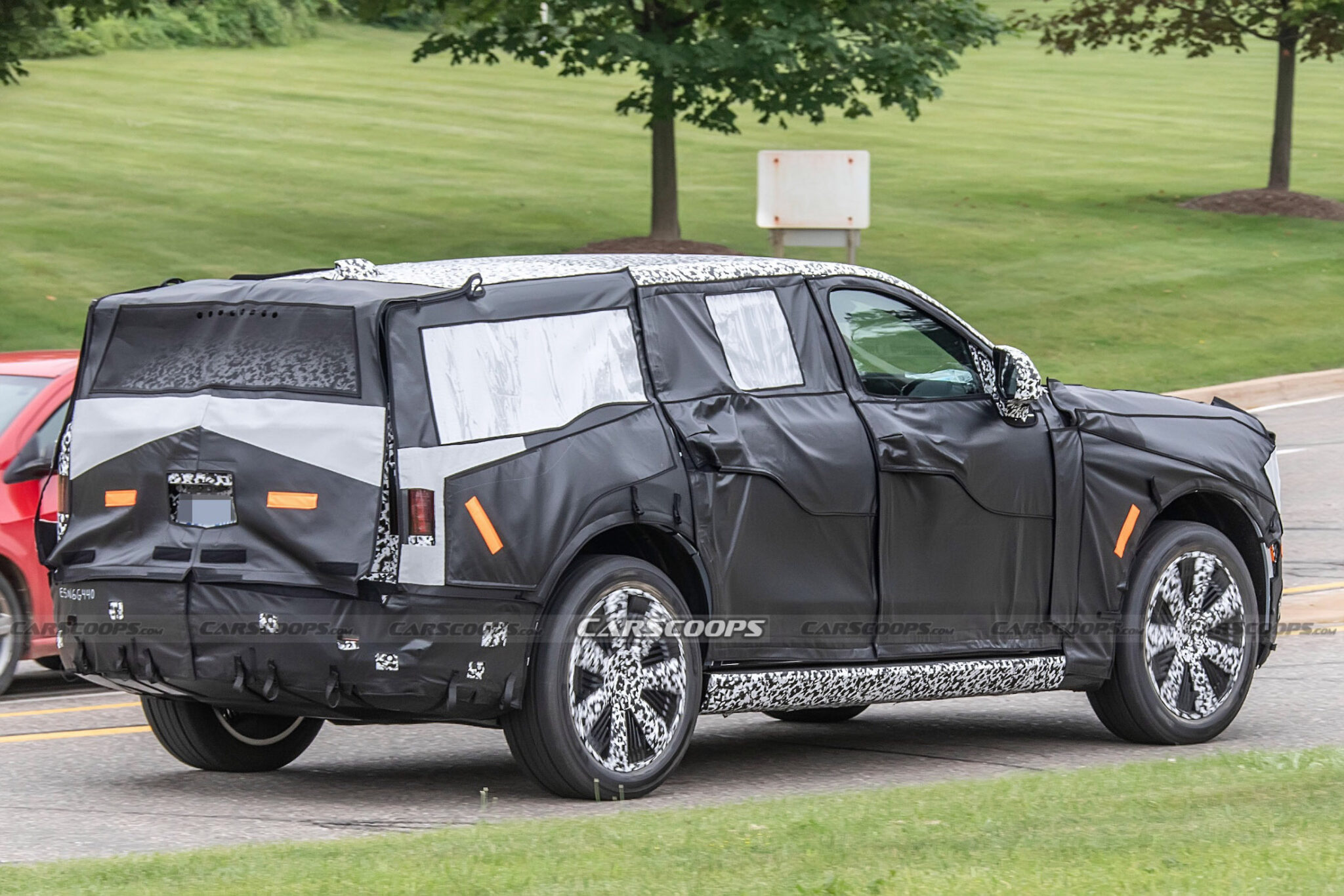 Electric Cadillac Optiq, 3-Row Vistiq SUV And Escalade IQ Spied On Test ...