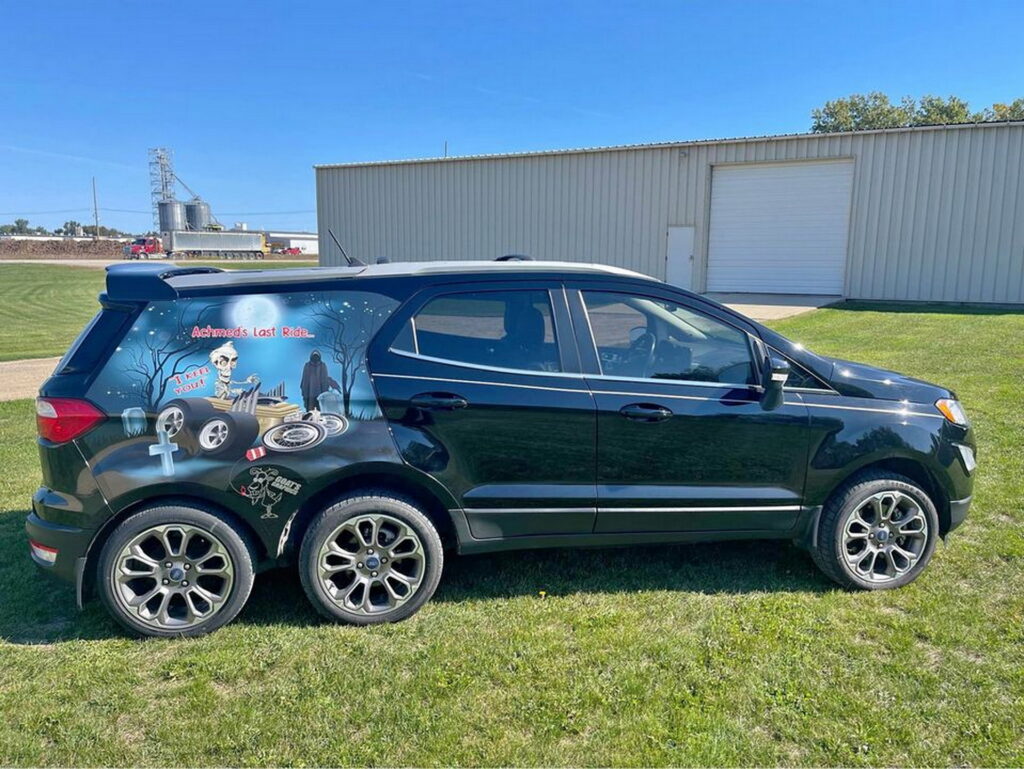 Ford EcoSport With Six Wheels 3 1024x769 - Auto Recent
