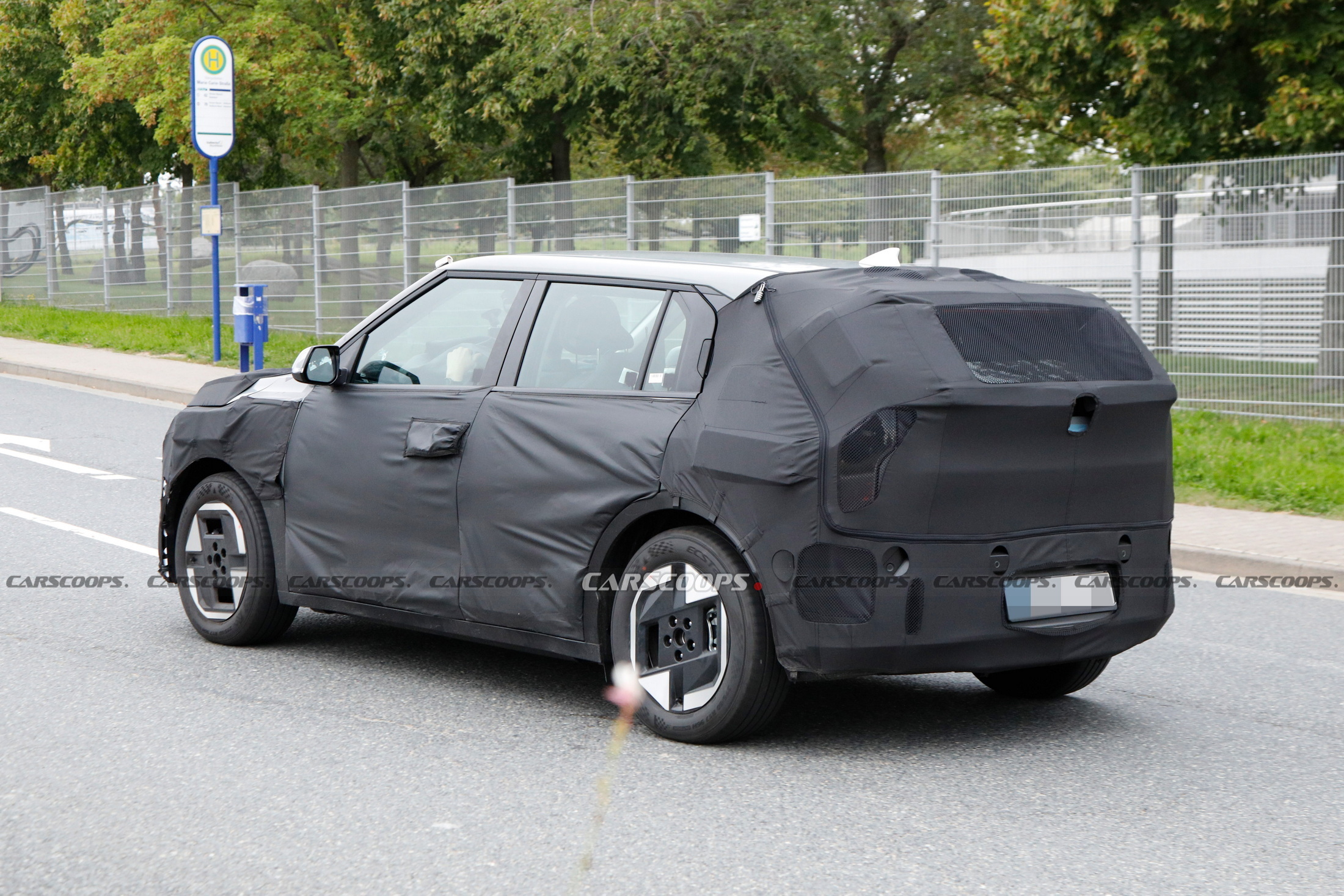 Kia EV4 Sub-Compact SUV Spied For The First Time With Production-Ready ...