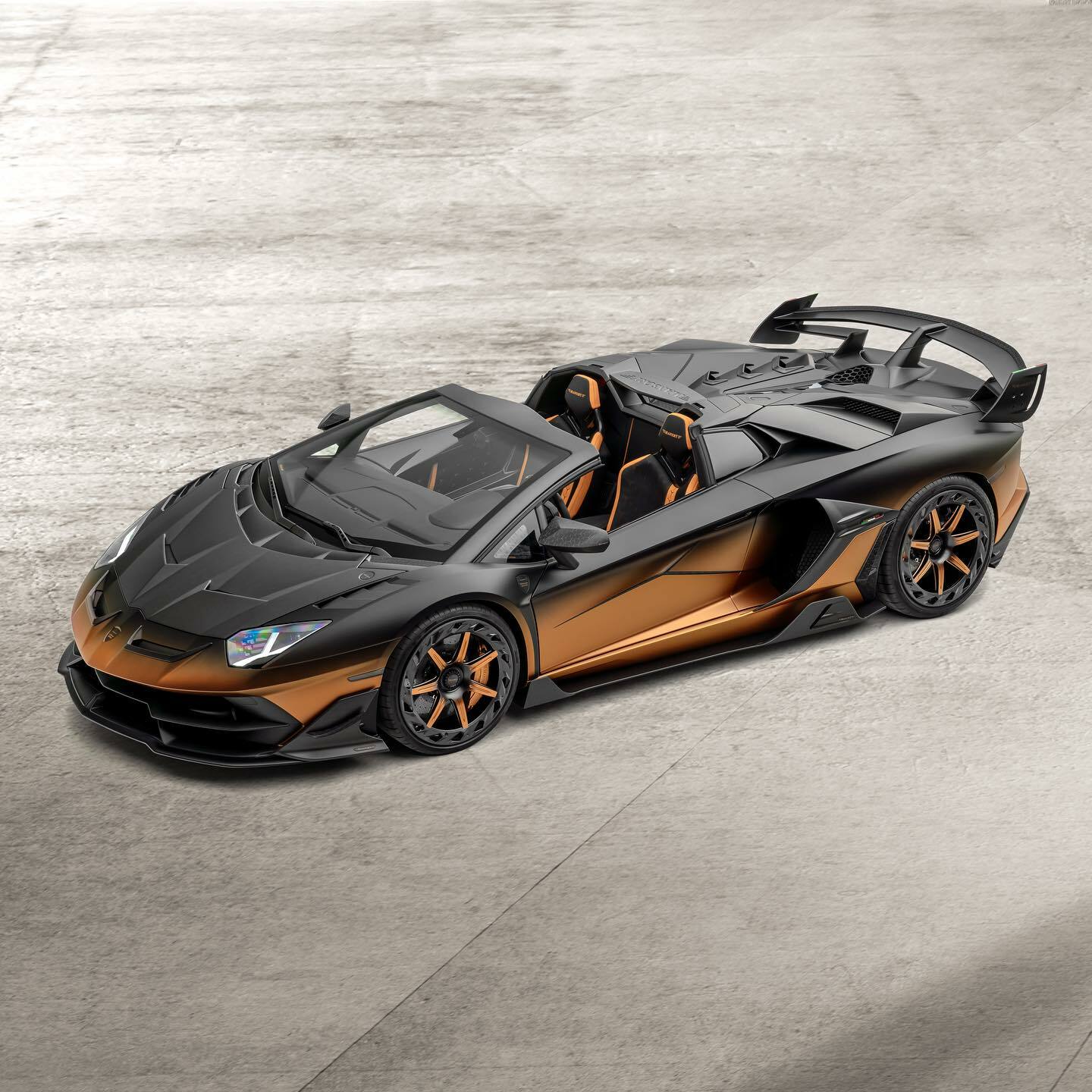 Lamborghini Aventador SVJ Roadster черный