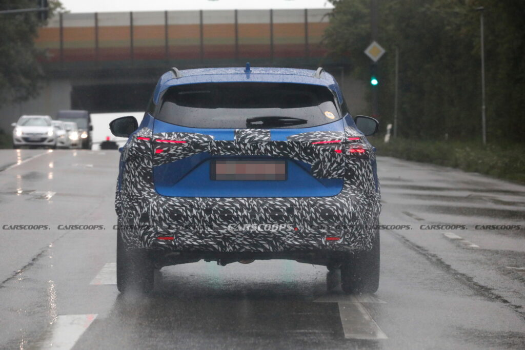 Nissan Qashqai Facelift Hides Updated Front Fascia In First Spy Photos