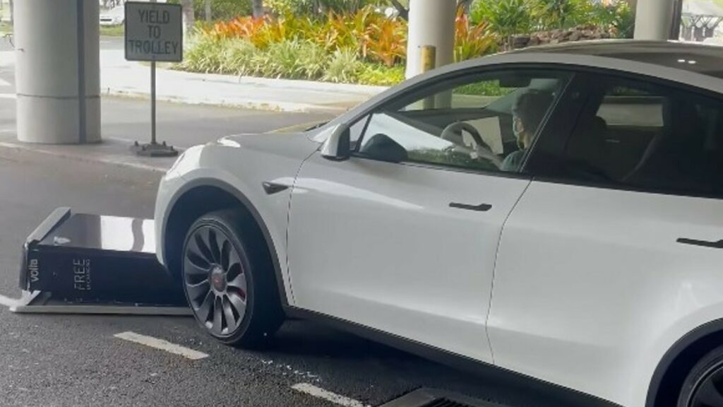  Tesla Driver Knocks Over And Drags Charging Station Without Noticing It