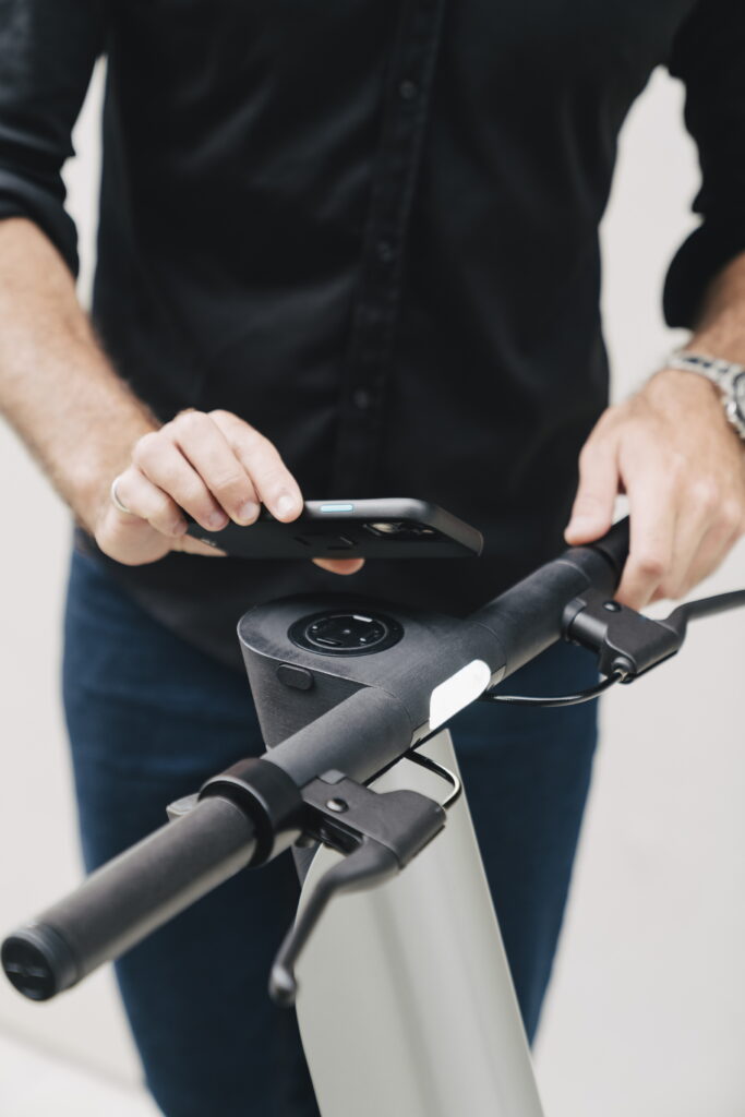 Monocurve Scooter