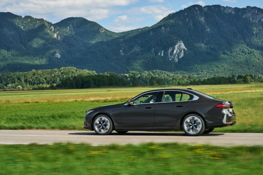 BMW 530e and 550e xDrive