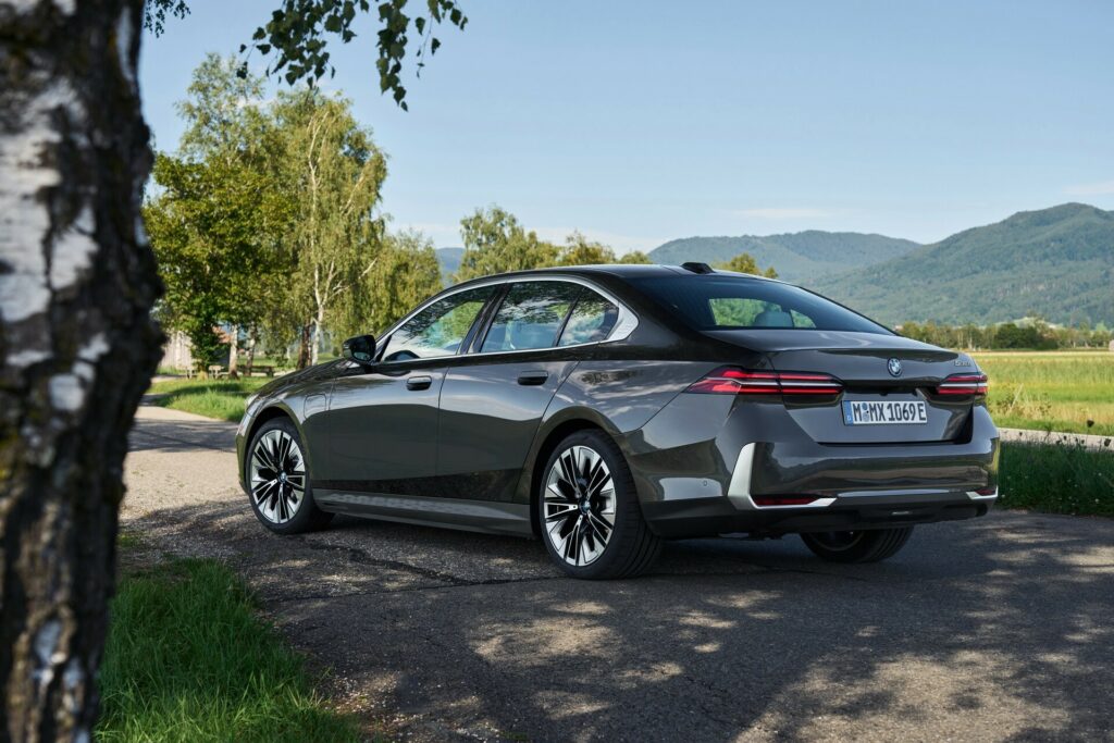 BMW 530e and 550e xDrive