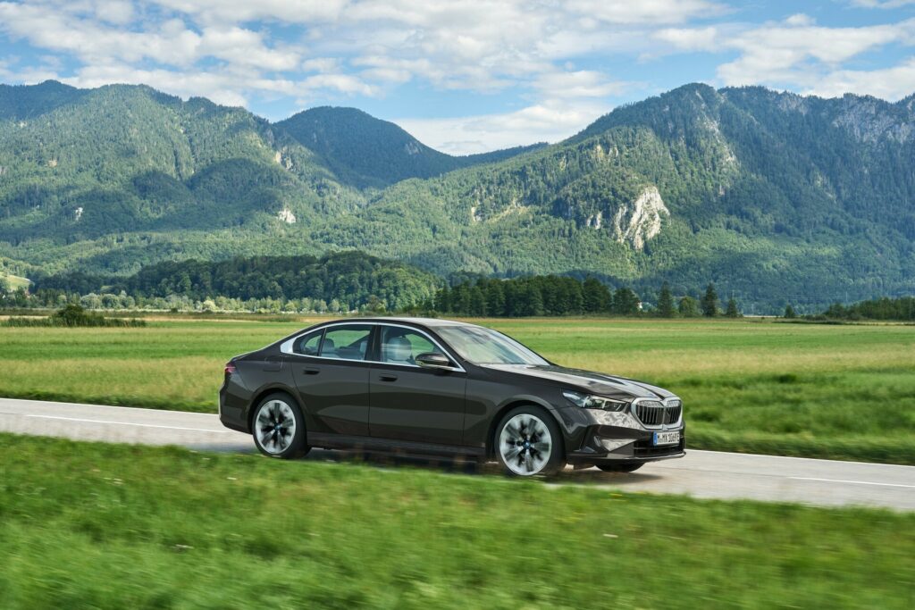 BMW 530e and 550e xDrive